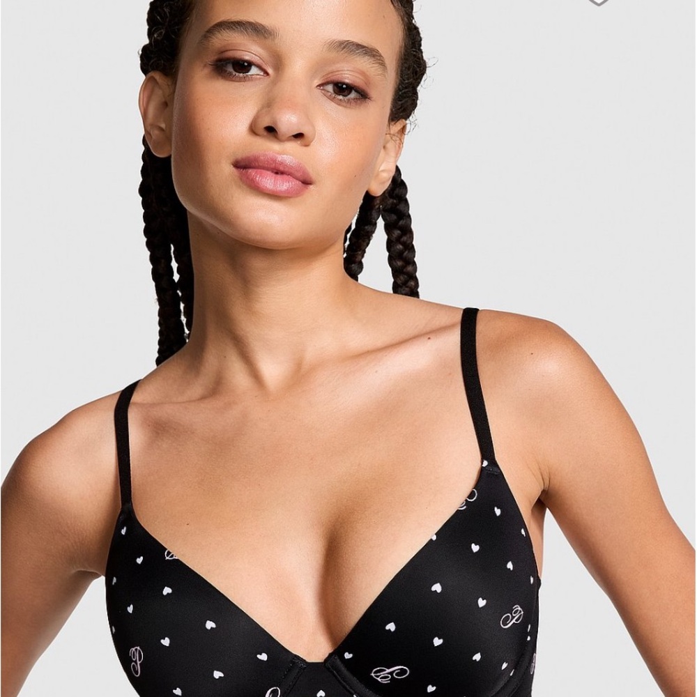 VS Pink Lightly Lined T Shirt Bra